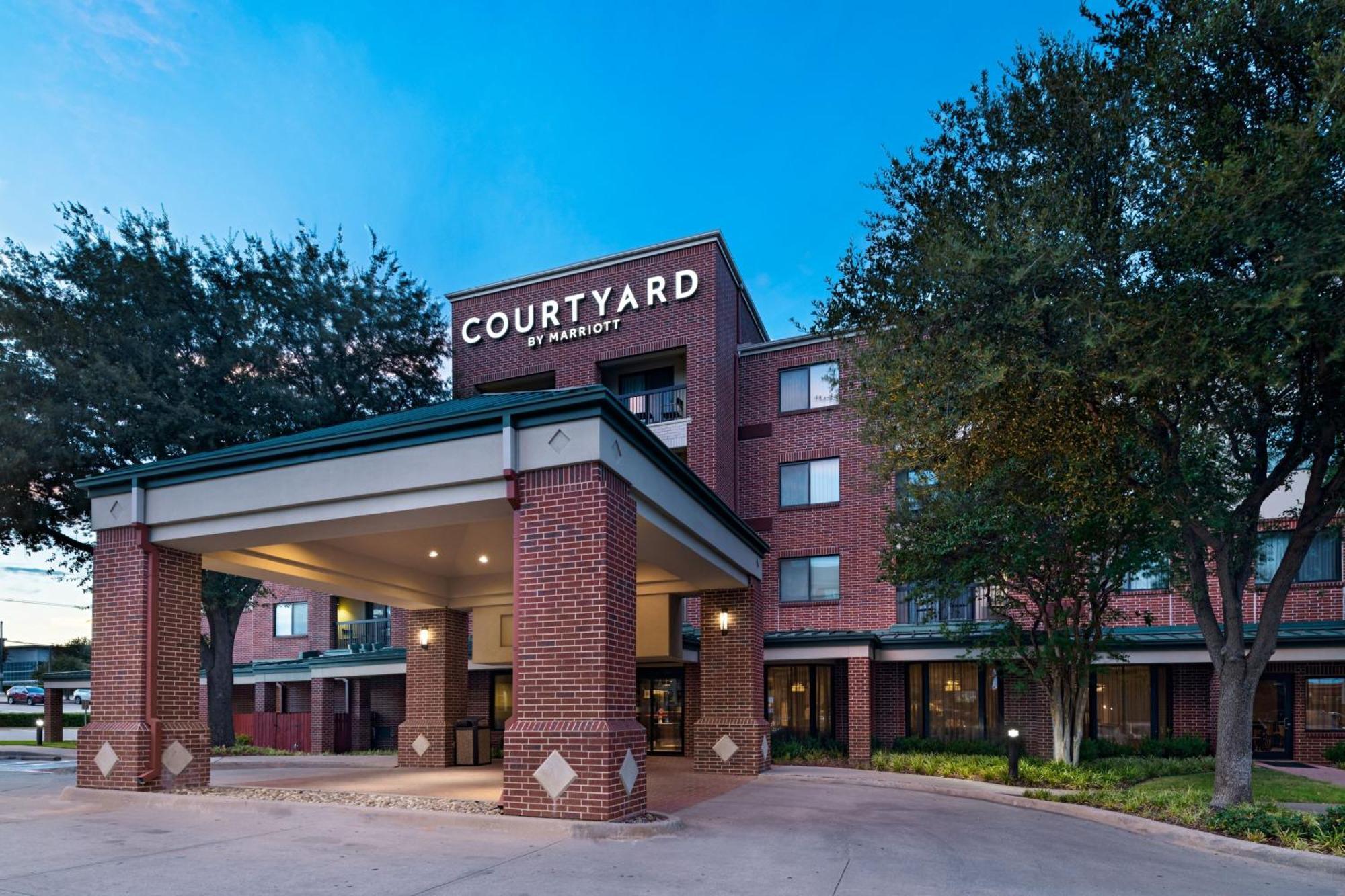 Courtyard Dallas Dfw Airport South/Irving Exterior photo
